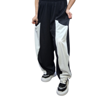 Ruime broek zwart wit