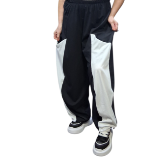 Ruime broek zwart wit