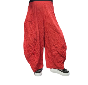 Broek crushed rood gekreukte look 