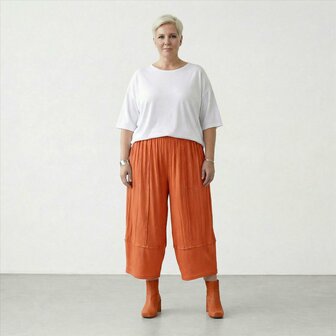 Zomerse-broek-Jane-van-een-lichtgewicht-kreukelstof oranje