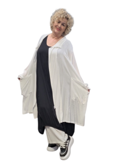 Zomerjas Jane met rechte snit, gemaakt van lichtgewicht kreukelstof wit