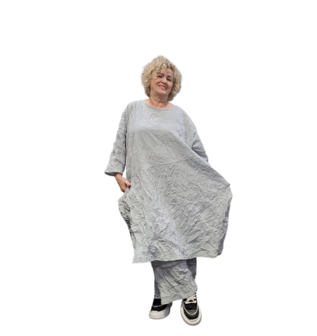 Zomerse jurk crushed  grijs gekreukte look