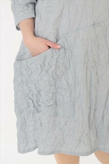Zomerse jurk crushed  grijs gekreukte look