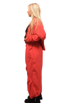 Broek, wijdvallend, rood, twee zakken, rekbare taille, ingestikte plooien