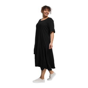 'Valeria' Jurk &ndash; vloeiend, modern &amp; vrouwelijk zwart