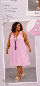 Curvy jurk roze V-hals voor en achter