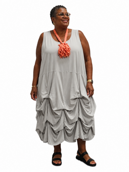 Lange tricot jurk  grijs met ophaaltjes