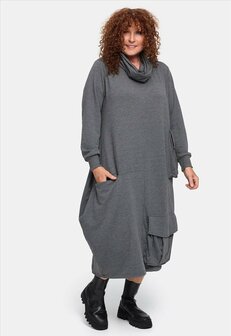 Individuele jersey jurk grijs