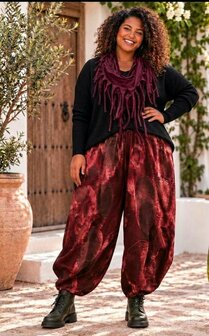Mooie sjaal Bordeaux met franjes en openingen-tricot