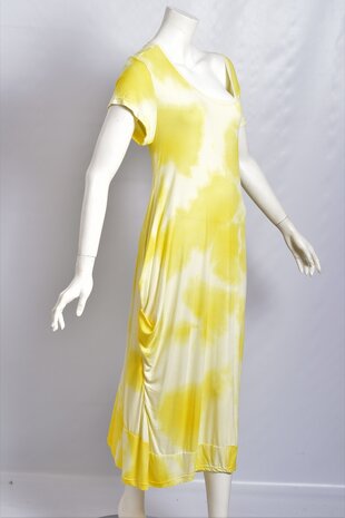  Myrjo jurk geel met Tie Dye print