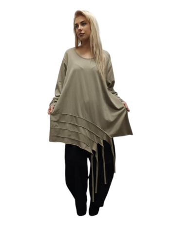 Sweater zand asymmetrisch met slierten