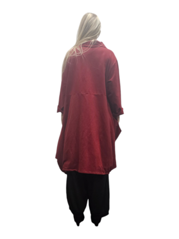 Tuniek- jurk-rood-met-leuke-details