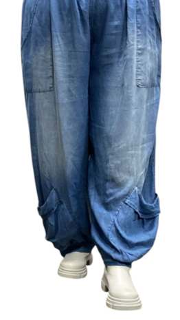 Denimbroek met leuke zakken-blauw stone washed