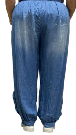 Denimbroek met leuke zakken-blauw stone washed