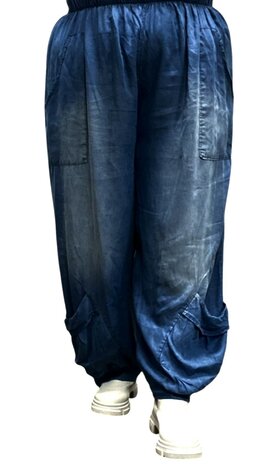 Denimbroek met leuke zakken-donker blauw stone washed