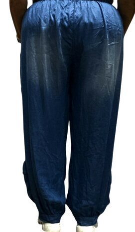 Denimbroek met leuke zakken-donker blauw stone washed