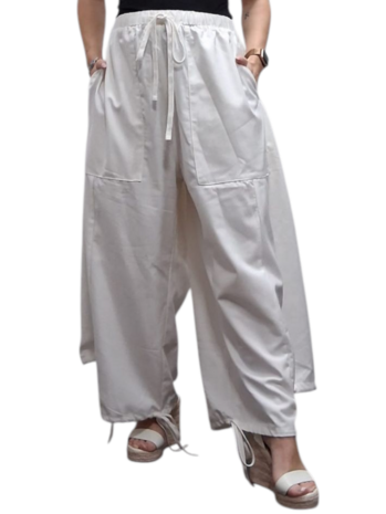 Broek-wit-asymmetrische zoom