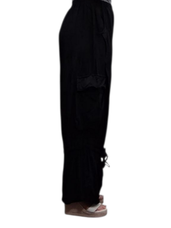 Wijde broek zwart met grote zakken100% cotton