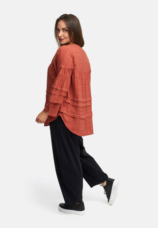Soepel vallende vrouwelijk Ibiza shirt terra