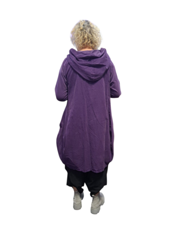 Vest/jas purple met capuchon bestaande uit 2 soorten katoen
