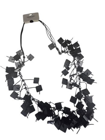 Lange fantasie ketting zwart