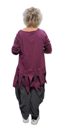 Tuniek aubergine met slierten en gaten