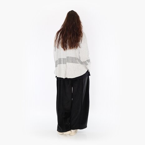 Jas-vest-Frilla-Geribbeld-blauw-ecru