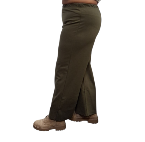 Basic broek groen in rechte vorm  groen