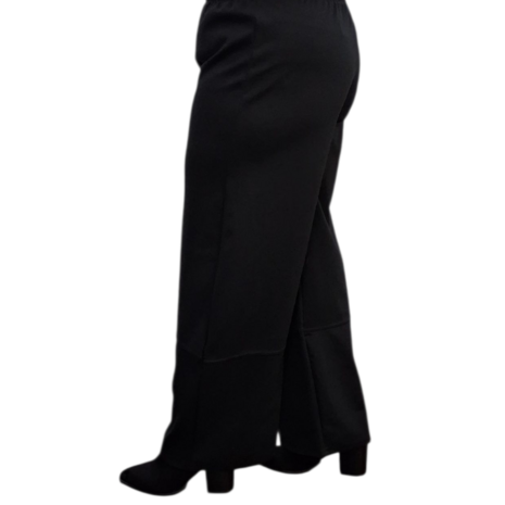 Basic broek zwart in rechte vorm