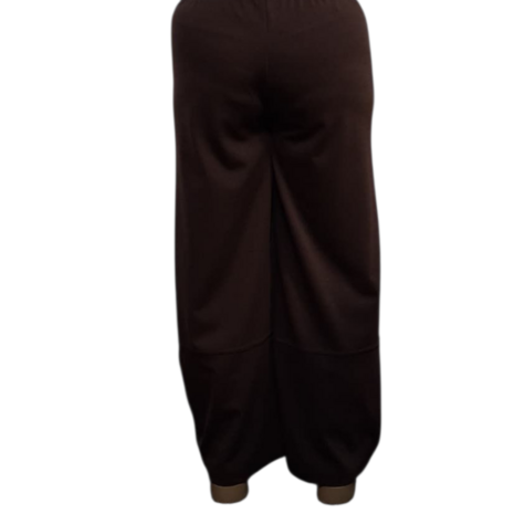 Basic broek bruin in rechte vorm 