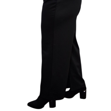 Basic broek zwart  in rechte vorm 7/8ste lengte