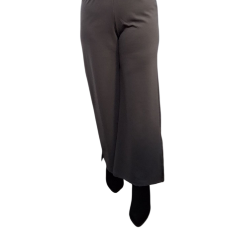 Basic broek grijs in rechte vorm 7/8ste lengte