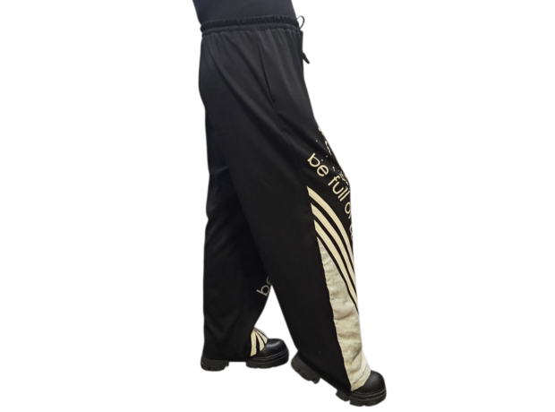 Tweedelig set zwart met beige print en details