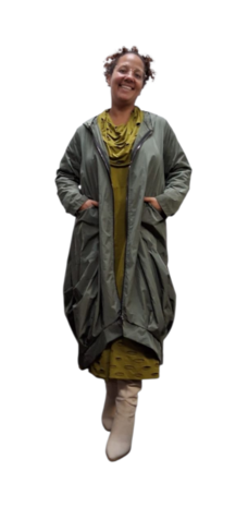 Lange tussenjas groen met lange puntmuts