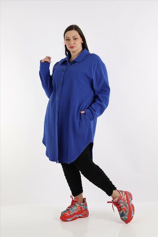 Blouse-jas Rinna blauw, in afgeronde vorm 