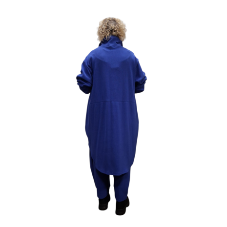 Blouse-jas Rinna blauw, in afgeronde vorm 