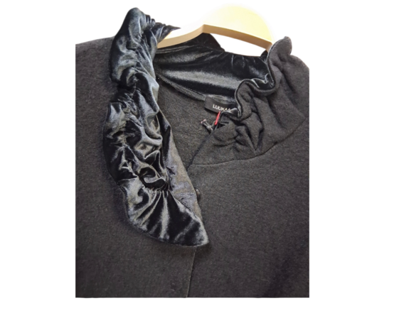 Luuka jasje met balllonkraag