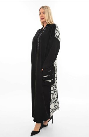 Aparte lange jas/vest zwart met letterprint