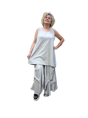  Topje mouwloos licht grijs