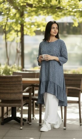 Olivia-ruim-Shirt,-Bloemen blauw