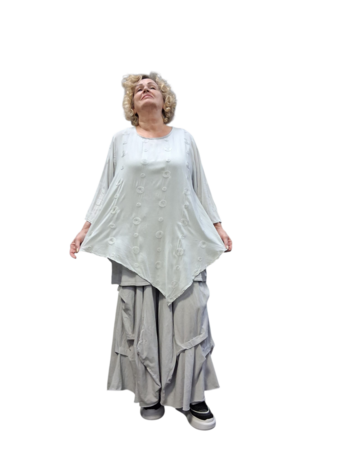 Shirt-grijs-A-lijn- stippenpatroon