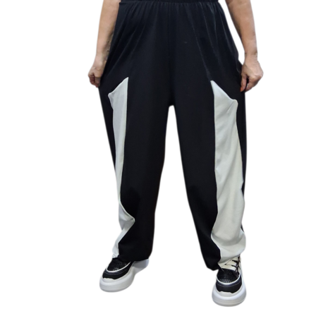 Ruime broek zwart wit