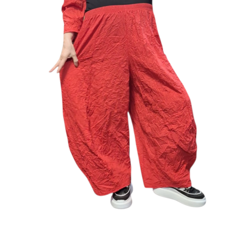 Broek crushed rood gekreukte look 