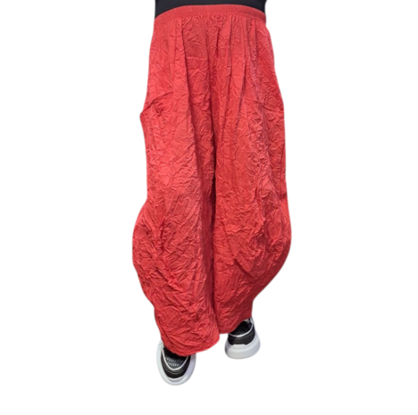 Broek crushed rood gekreukte look 