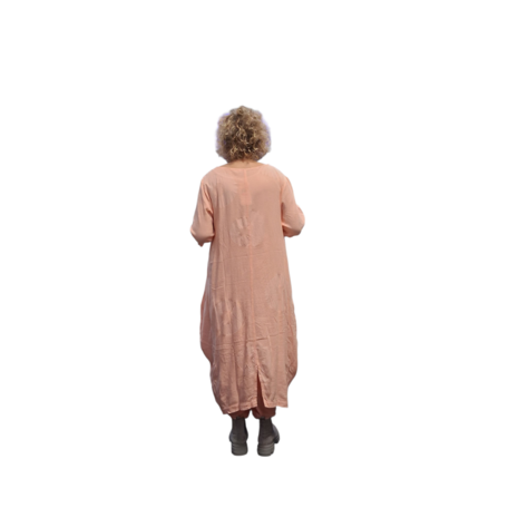 Jurk abrikoos met steekzakken op voorpand 100% katoen 