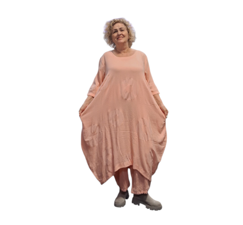 Jurk abrikoos met steekzakken op voorpand 100% katoen 