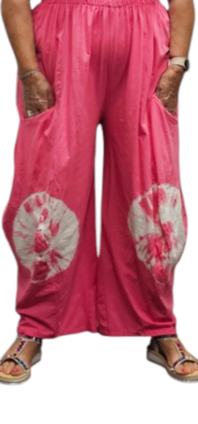 Ruime broek roze met batikprint