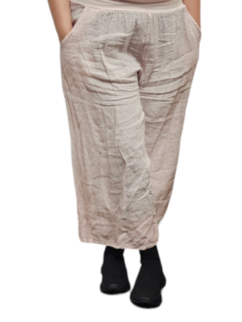 Ruimvallend broek licht roze met brede rekbare tailleband 100% linnen
