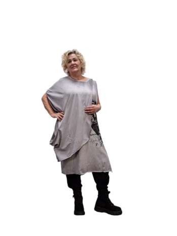 Luuka-tuniek-rose-grijs-met-print