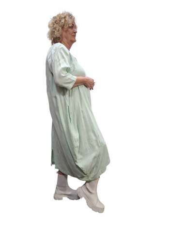 Jurk mintgroen met steekzakken op voorpand 100% katoen 